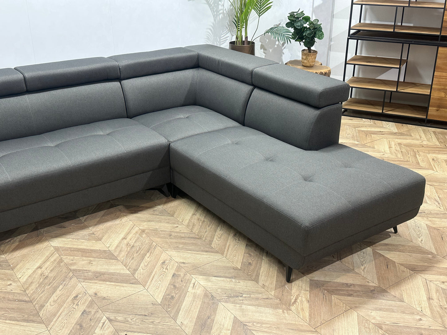 !Showroommodel! Grijze Hoekbank ~ Verstelbare Hoofdsteunen