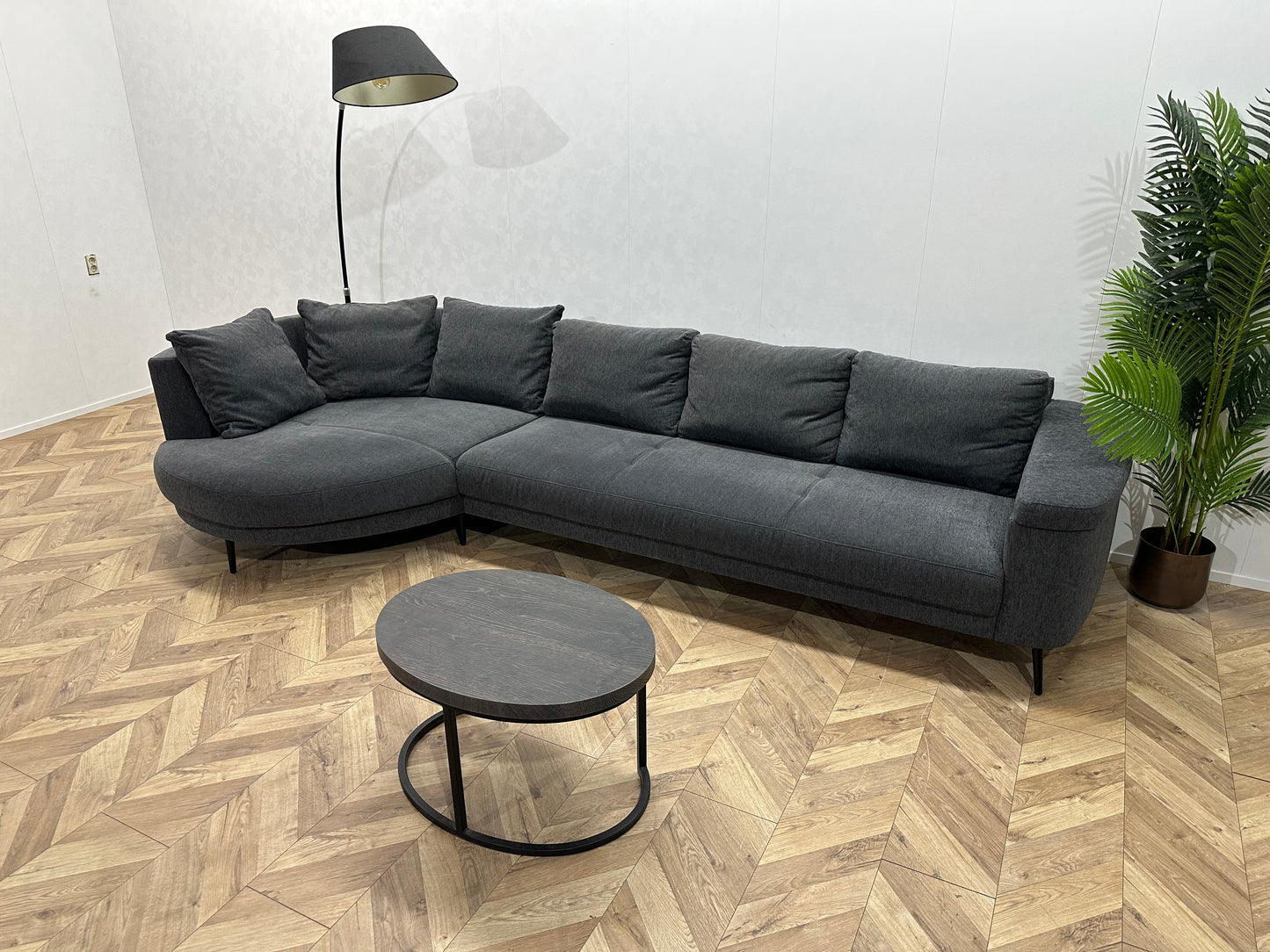 Grijze Design Hoekbank ~ Losse Rugkussens Met Afneembare Hoezen ~ Kleine Opbergruimte