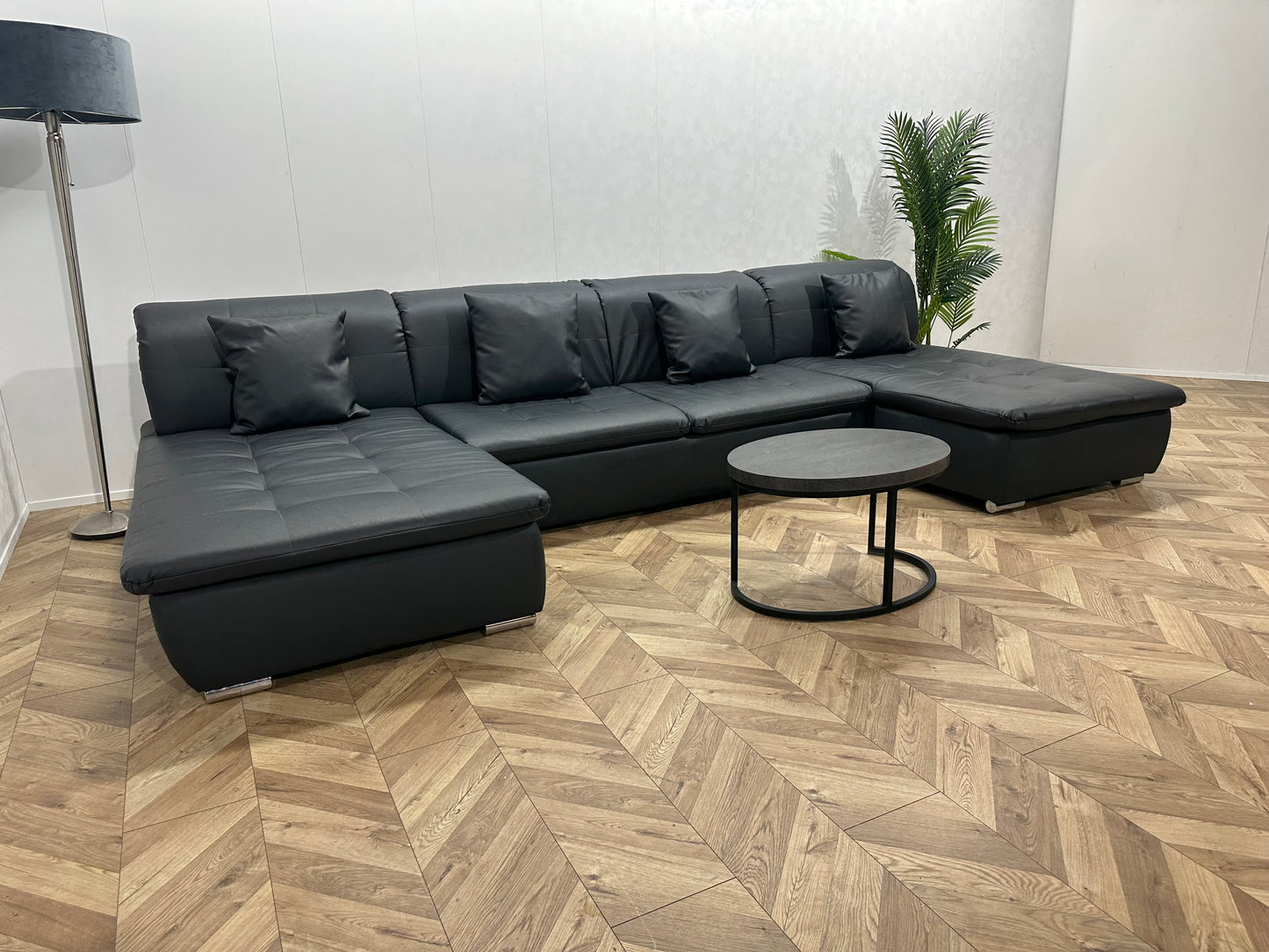 Donker Blauwe Lederen U Bank ~ Slaapfunctie