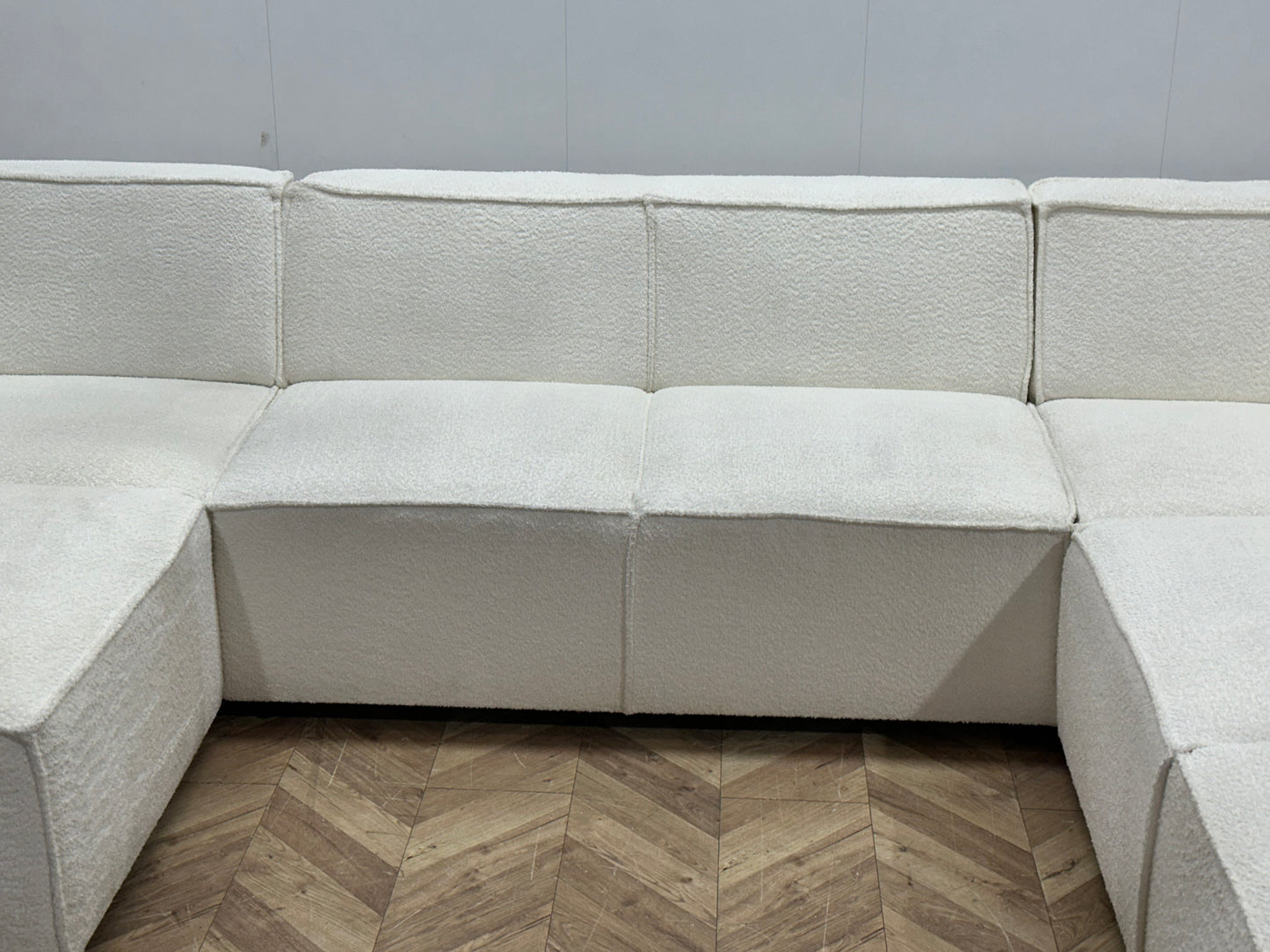 !Showroommodel! Witte Bouclé Stoffen U Bank