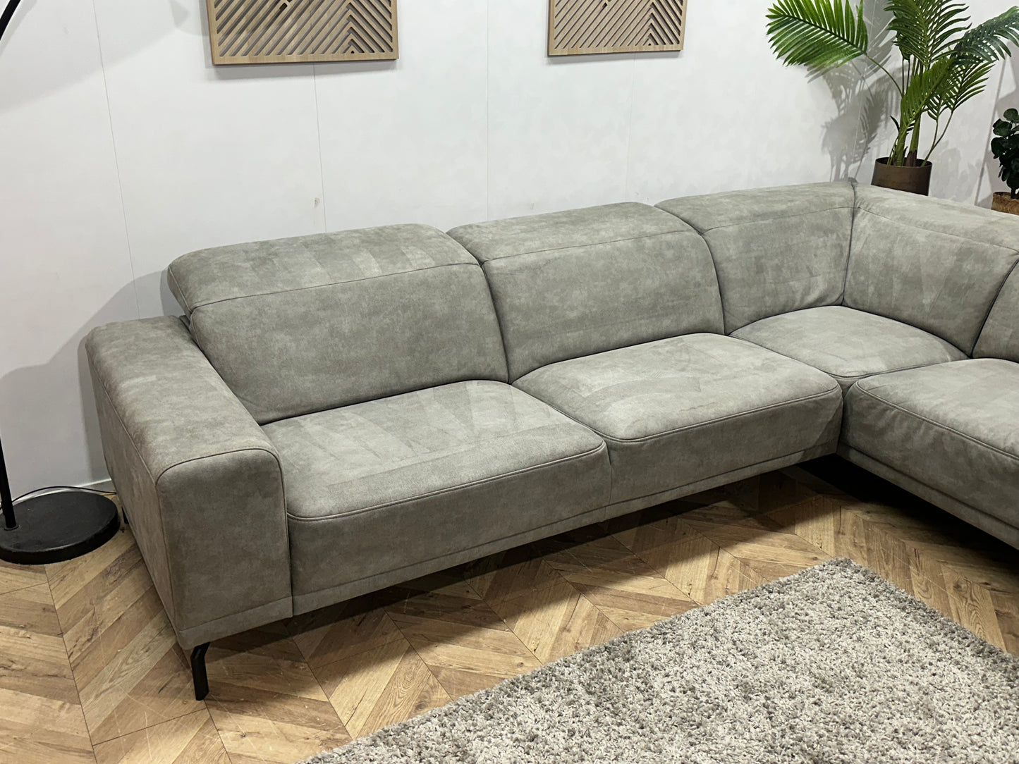 H&H Grijze Suède Stoffen Hoekbank ~ Verstelbare Hoofdsteunen