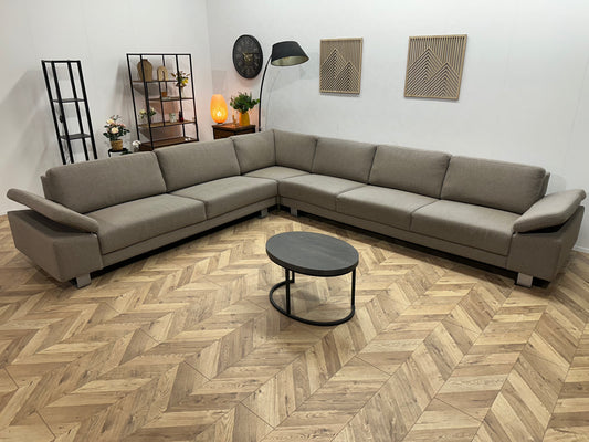 Licht Grijze Ruime Hoekbank ~ Verstelbare Armsteunen