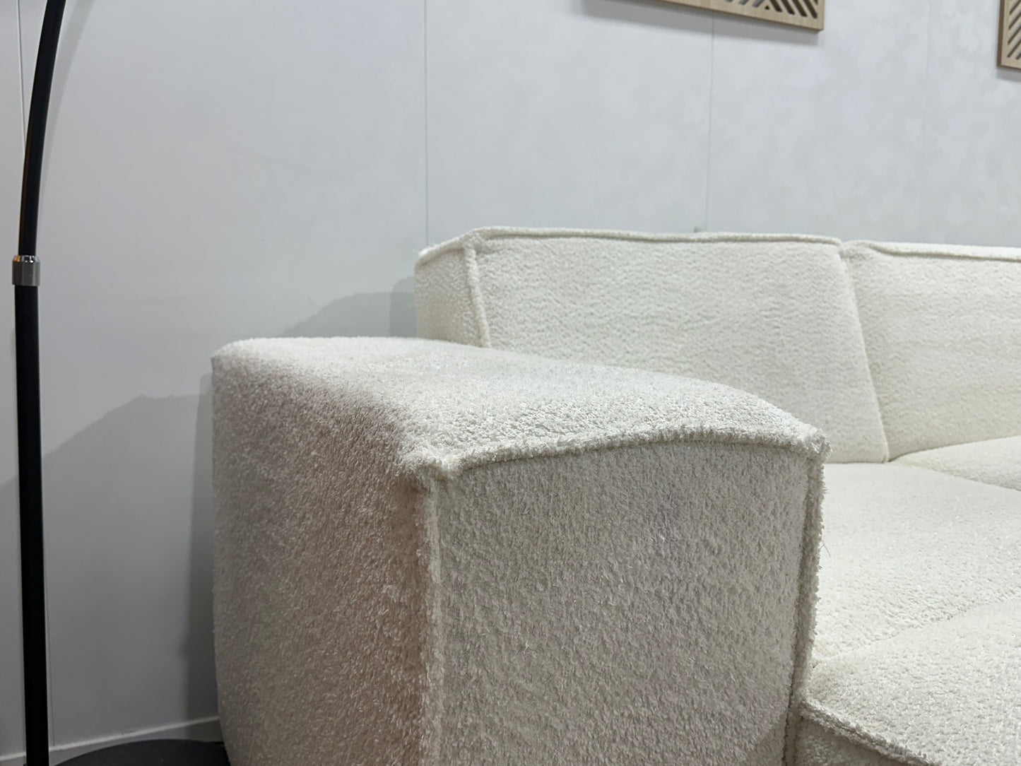 !Showroommodel! Witte Bouclé Stoffen U Bank