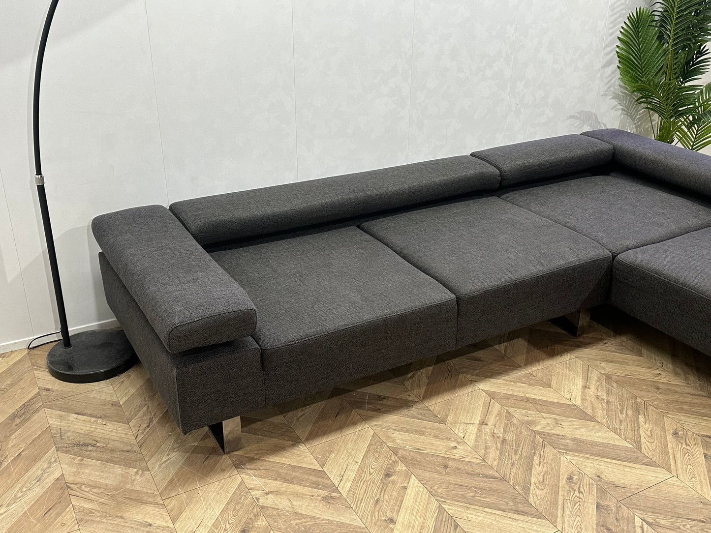 Montèl Grijze Design Hoekbank ~ Verstelbare Arm/Hoofdsteunen