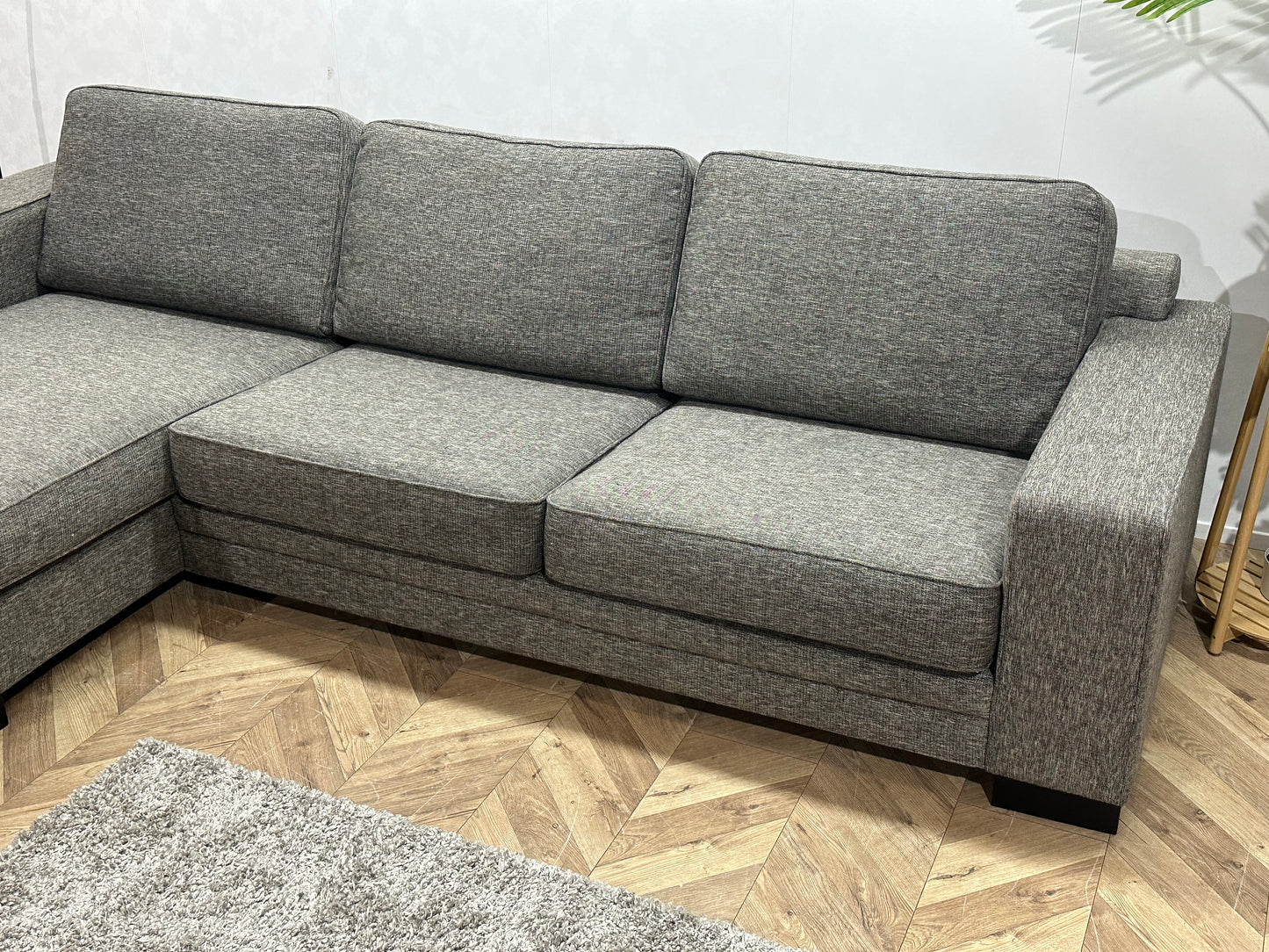 Grijze Hoekbank ~ Losse Kussens Met Afneembare Hoezen