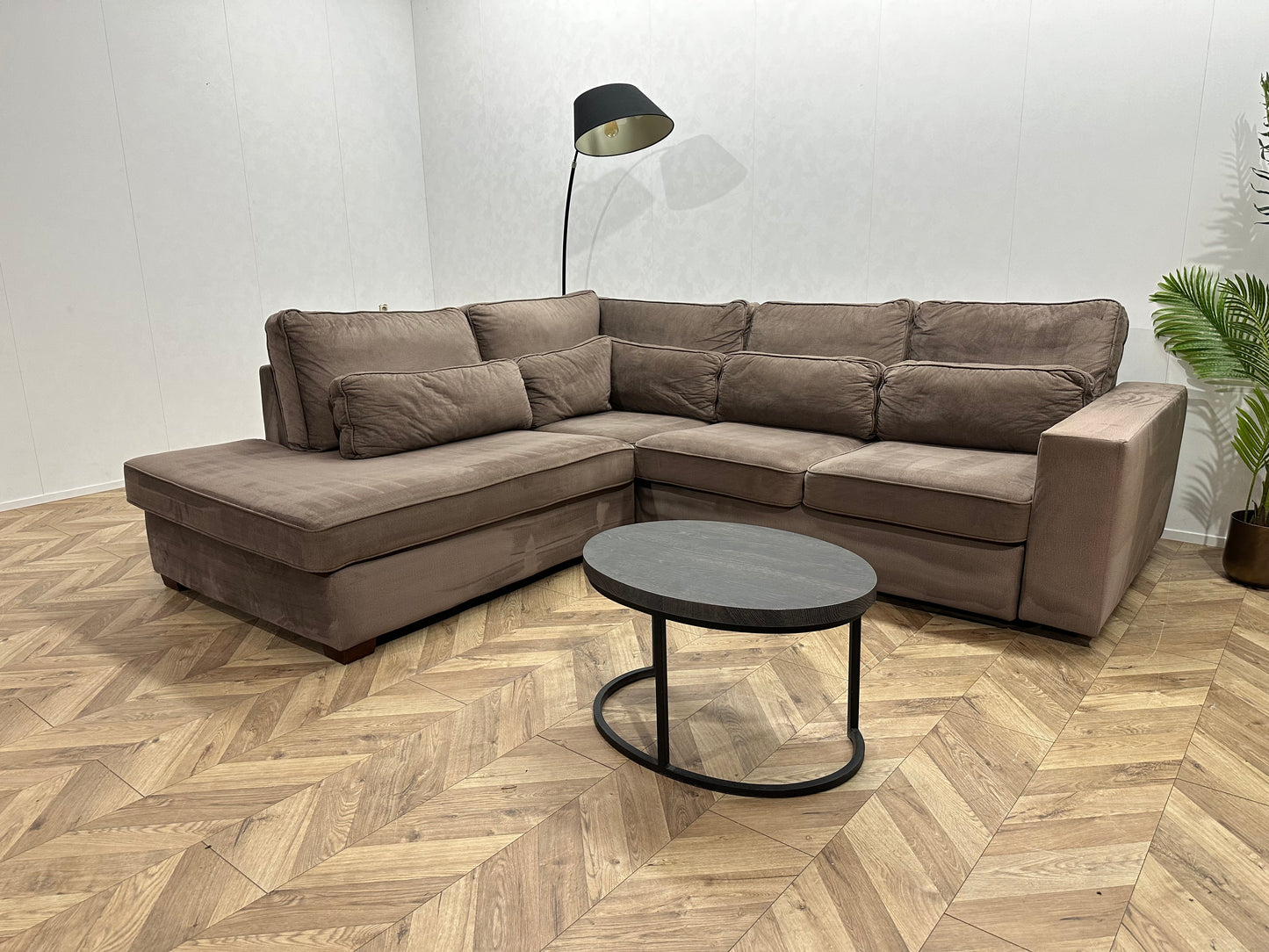Bruine Velvet Hoekbank ~ Losse Kussens Met Afneembare Hoezen