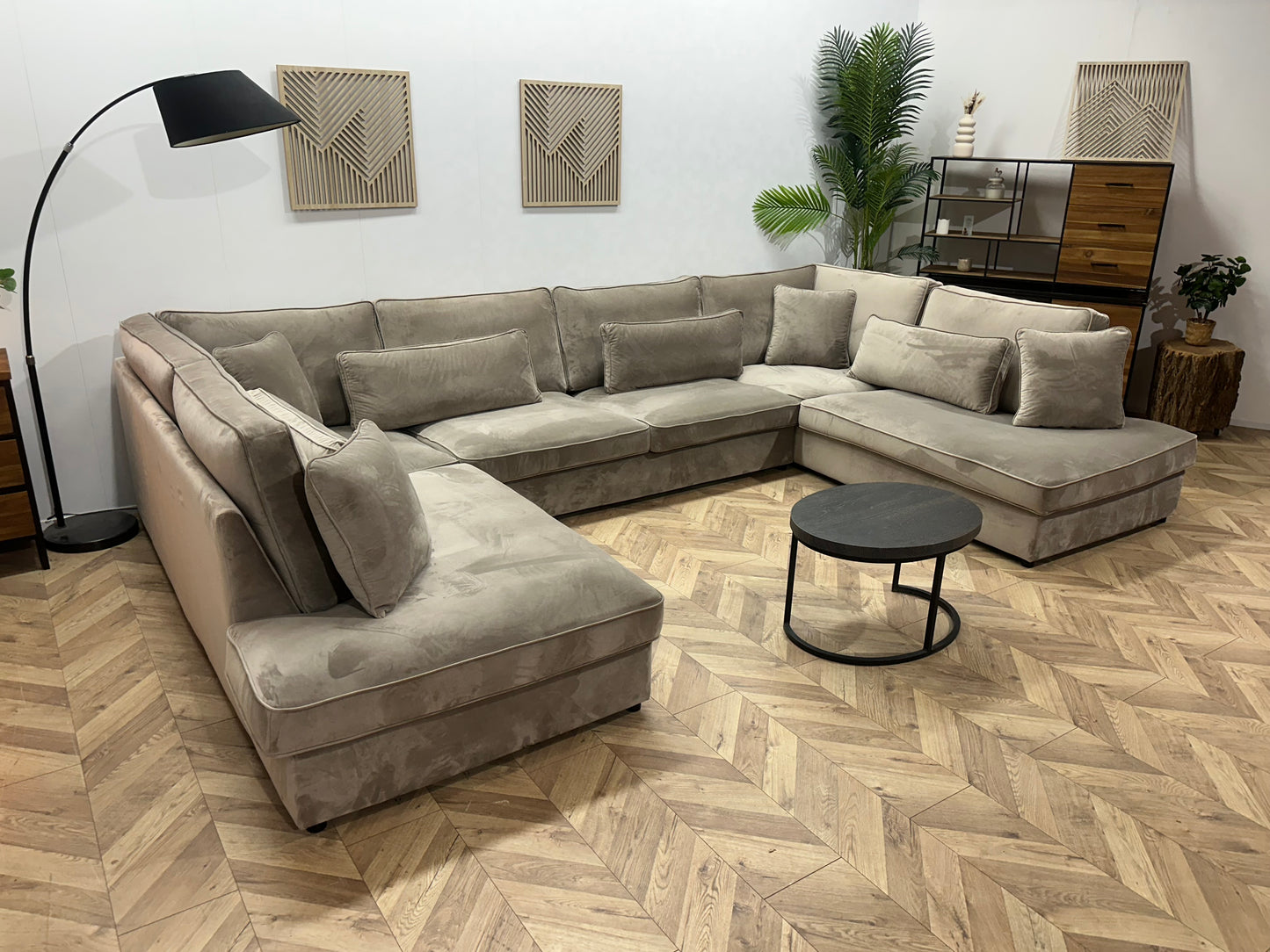 Licht Grijze/Beige Velvet Ruime U Bank ~ Losse Kussens Met Afneembare Hoezen