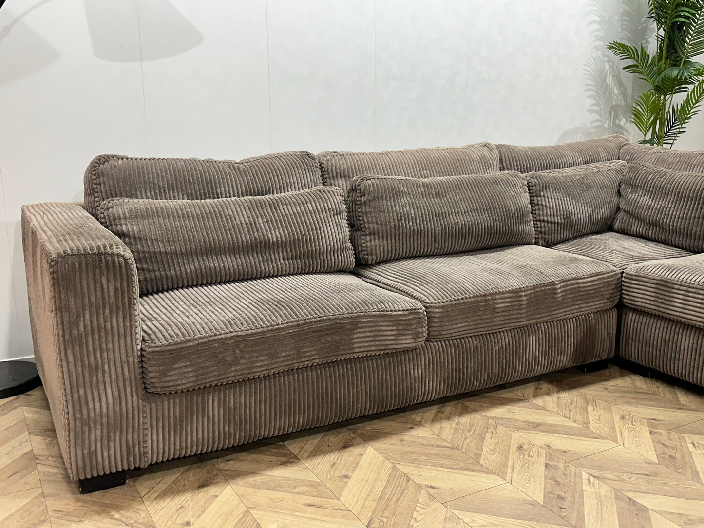 Licht Bruine Ribstof Hoekbank ~ Losse Kussens Met Afneembare Hoezen