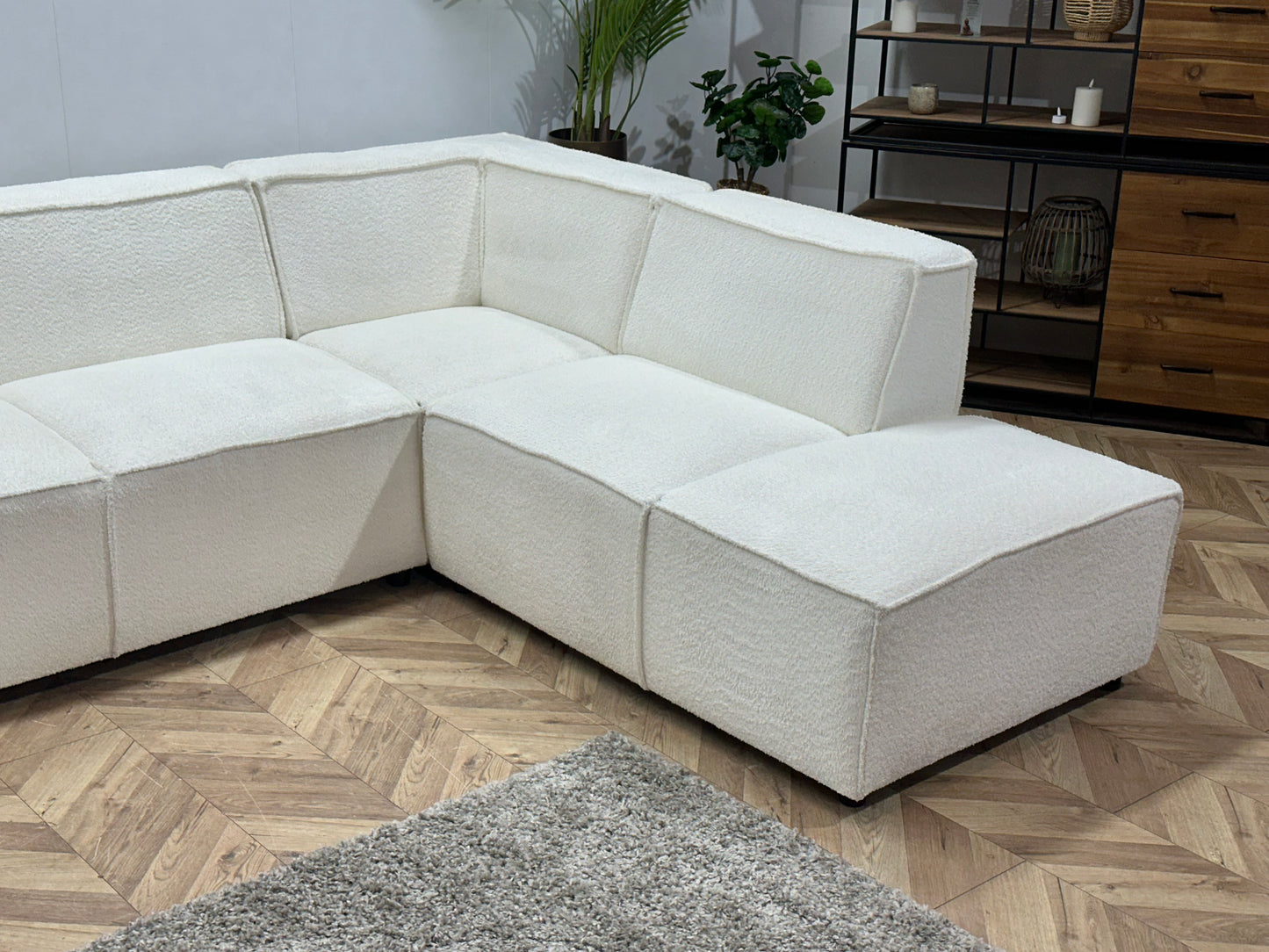 !Showroommodel! Witte Bouclé Stoffen U Bank