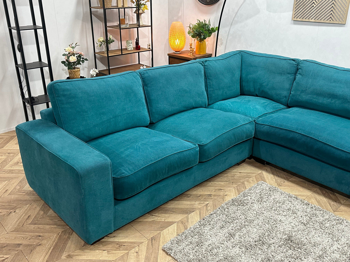 Blauwe Suède Stoffen Hoekbank ~ Losse Kussens Met Afneembare Hoezen