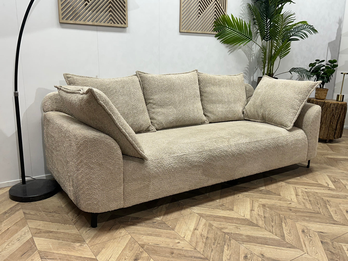 Crème Bouclé 2.5-Zits Bank ~ Losse Rugkussens Met Afneembare Hoezen