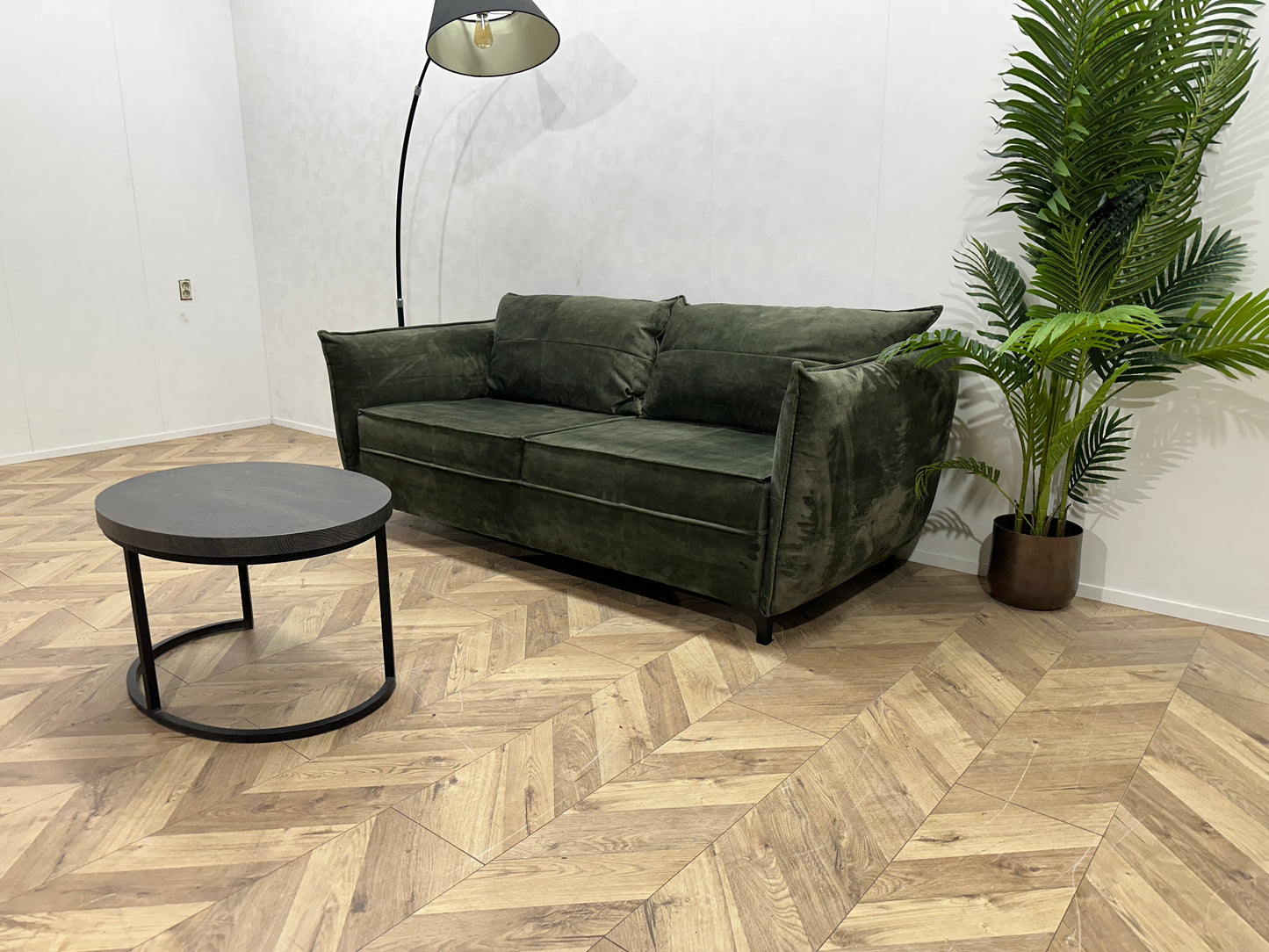UrbanSofa Groene Velvet 2.5-Zits Bank ~ Losse Rugkussens Met Afneembare Hoezen