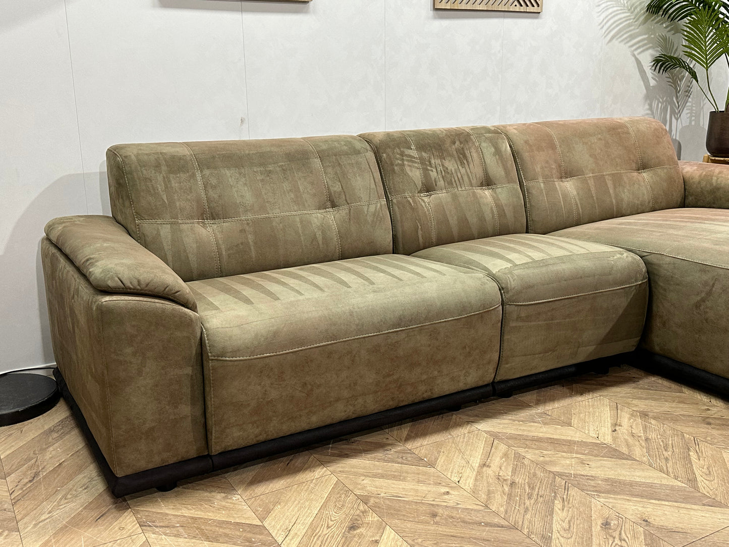 Inruilvoordeel ~ Groene Suède Stoffen Hoekbank ~ Vaste Kussens