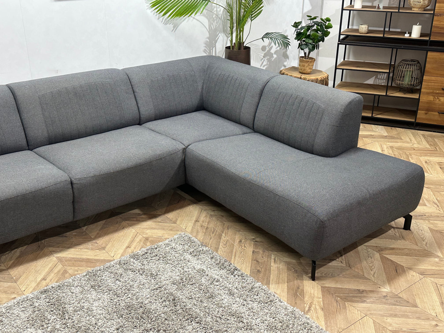 Grijze Hoekbank ~ Vaste Kussens