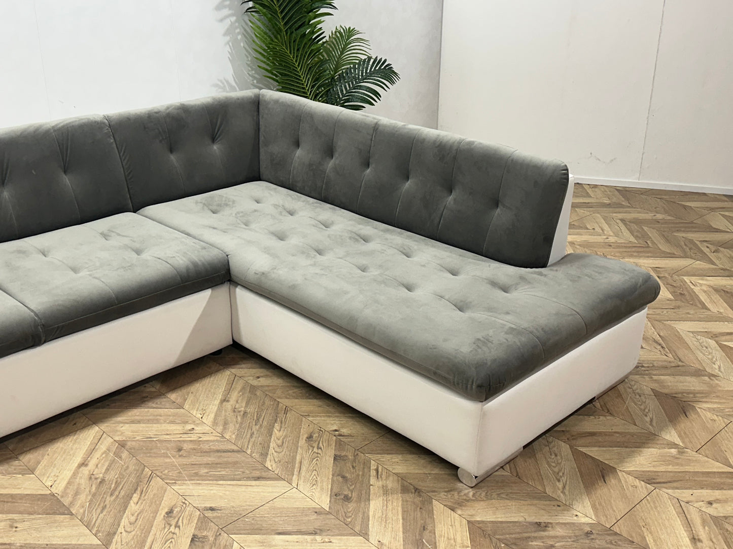 !Showroommodel! Grijze/Witte Velvet/Lederen U Bank
