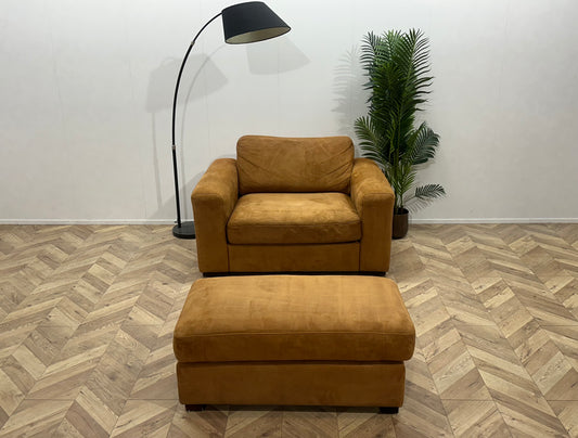 Montèl Cognac Bruine Suède Lederen Fauteuil Inc Hocker ~ Losse Kussens Met Afneembare Hoezen