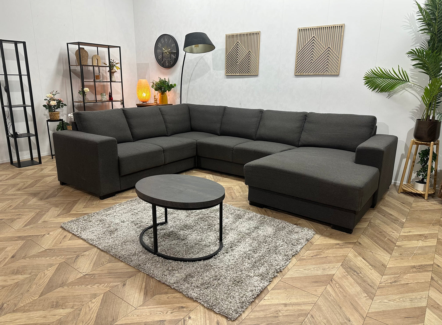 Grijze U Bank ~ Losse Rugkussens Met Afneembare Hoezen