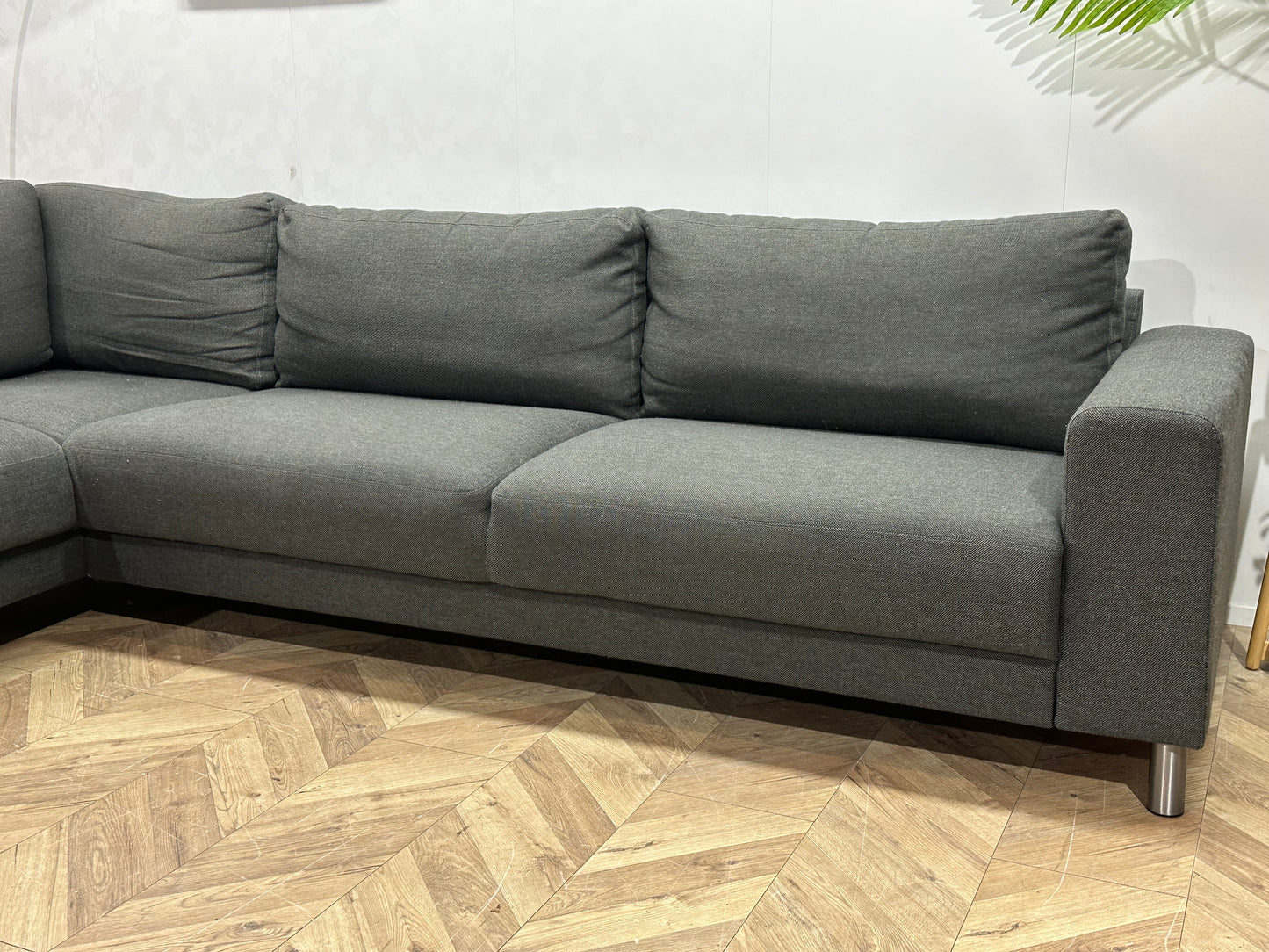 Grijze Hoekbank ~ Losse Rugkussens Met Afneembare Hoezen