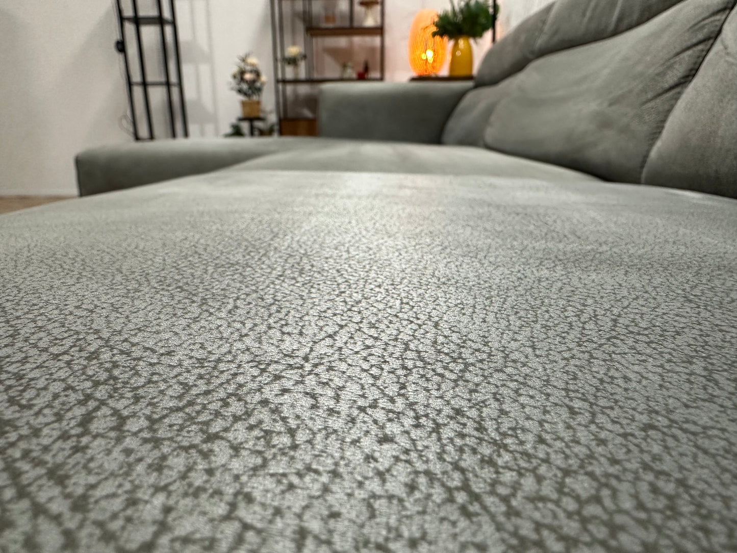 Xooon Grijze Suede Stoffen Hoekbank ~ Nieuwstaat