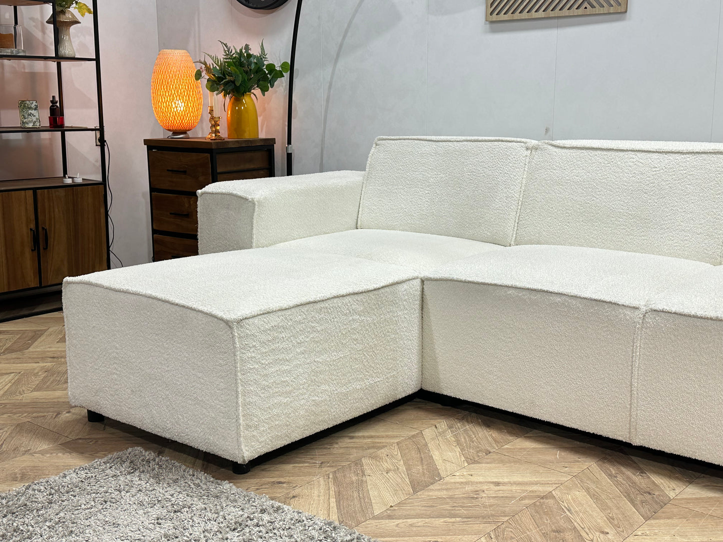 !Showroommodel! Witte Bouclé Stoffen U Bank