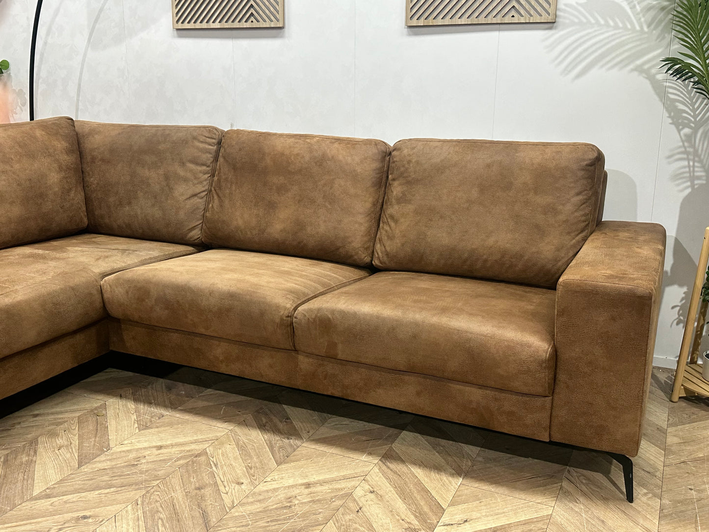 Bruine Suède Stoffen Hoekbank ~ Nieuwstaat