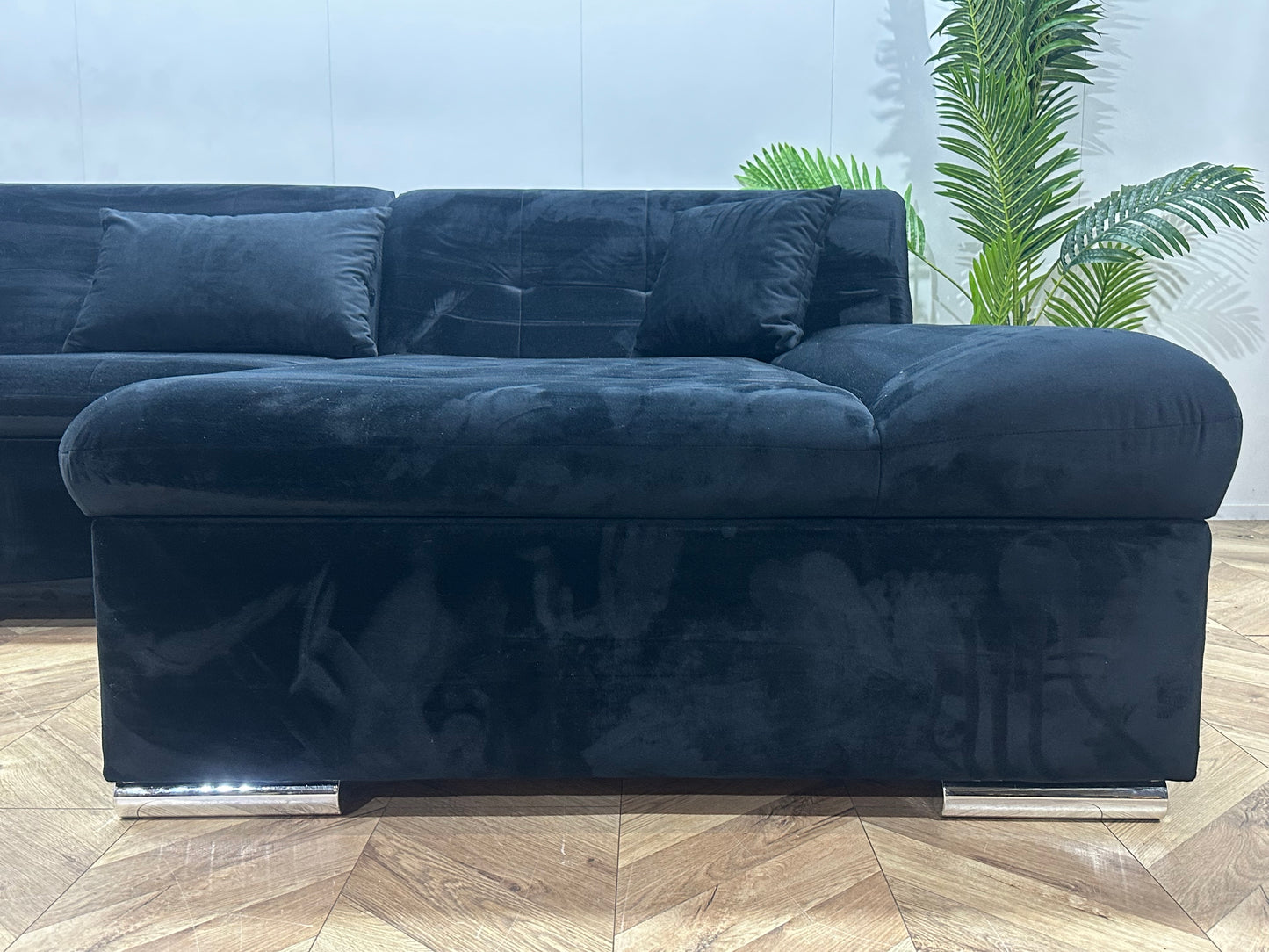 !Showroommodel! Zwarte Velvet U Bank ~ Slaapfunctie ~ Opbergruimte