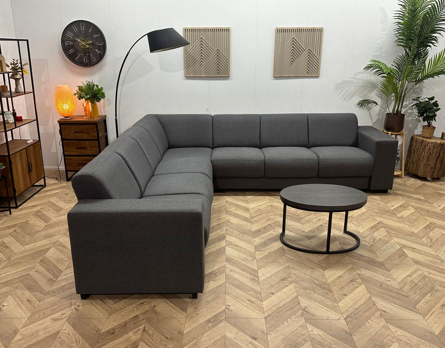 Grijze Ruime Hoekbank ~ Vaste Kussens