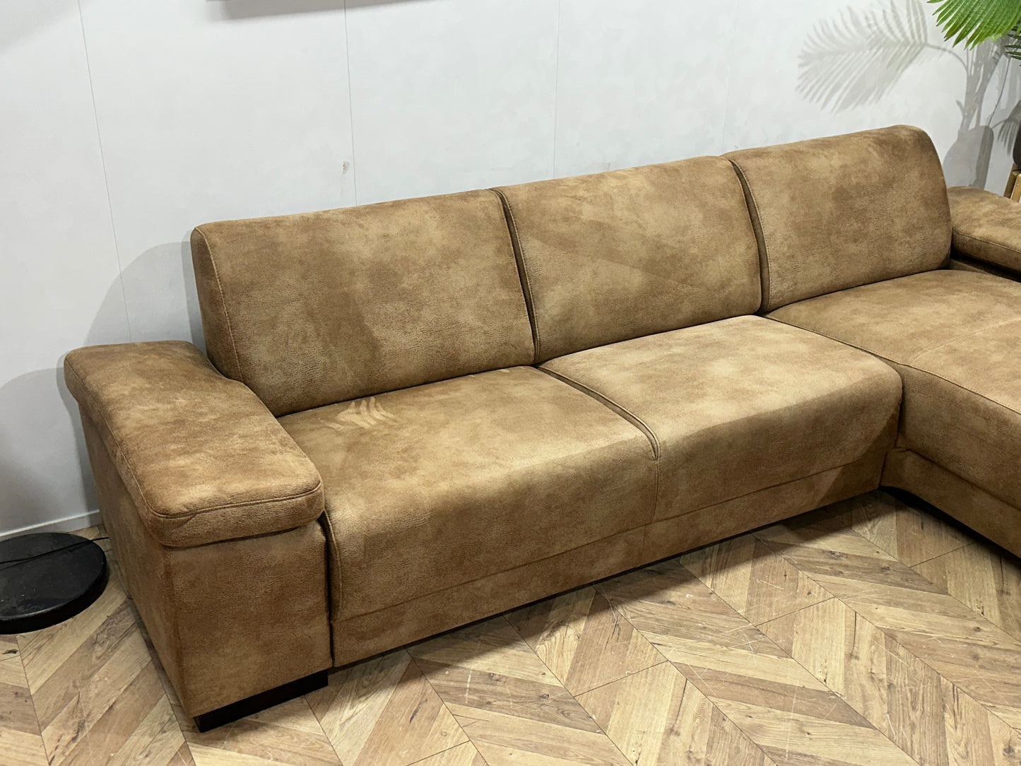 Bruine Suède Stoffen Hoekbank ~ Verstelbare Armsteunen
