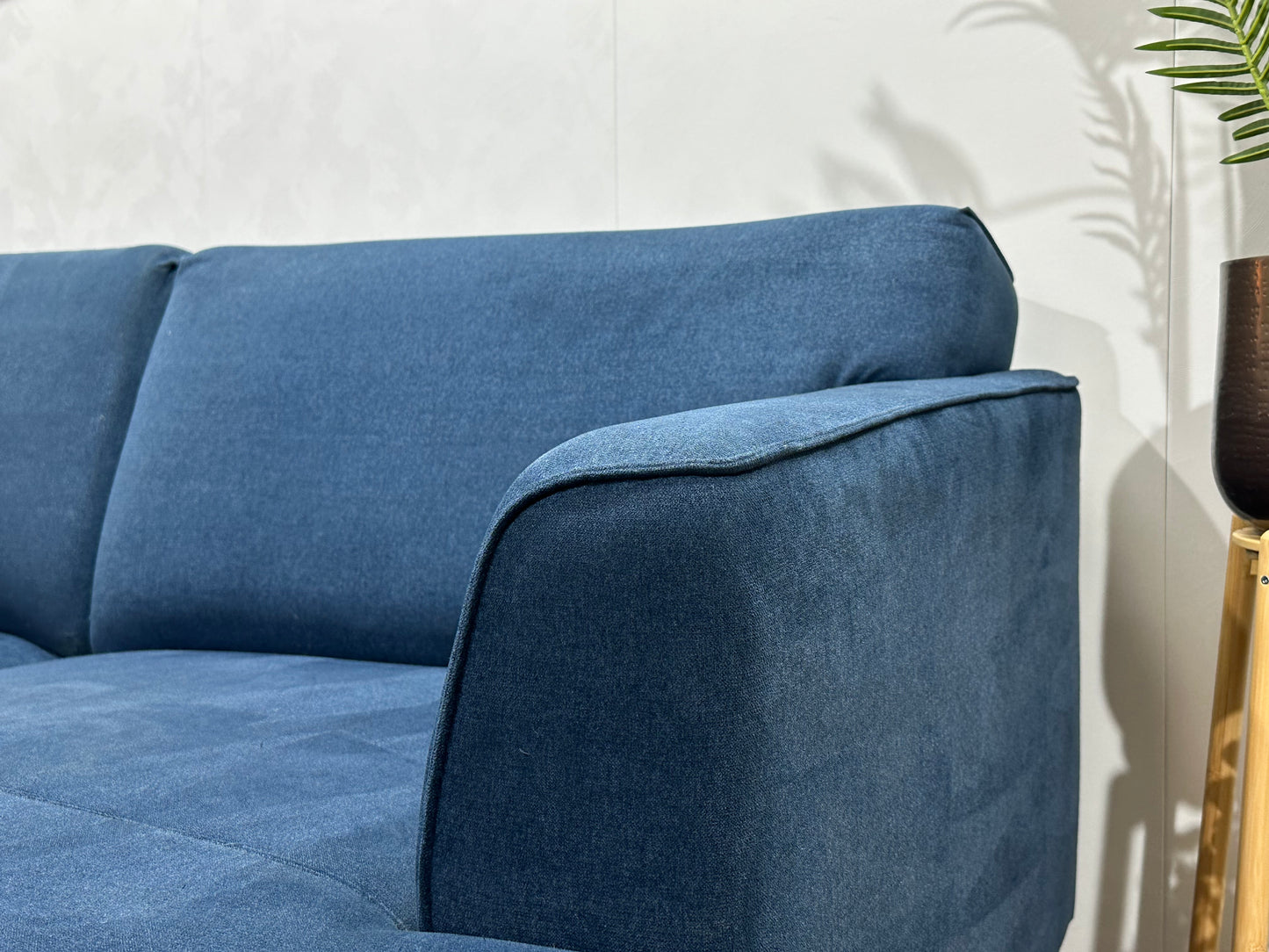 Montèl Blauwe Suède Stoffen Hoekbank ~ Vaste Kussens