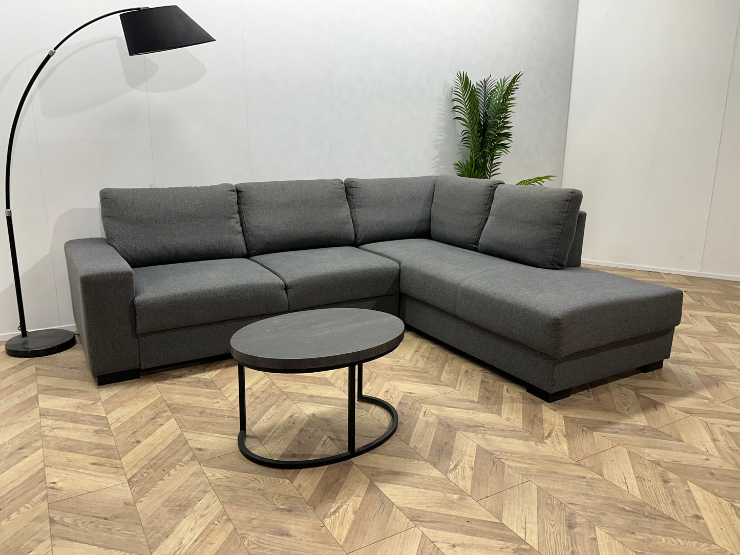 Grijze Hoekbank ~ Losse Rugkussens Met Afneembare Hoezen