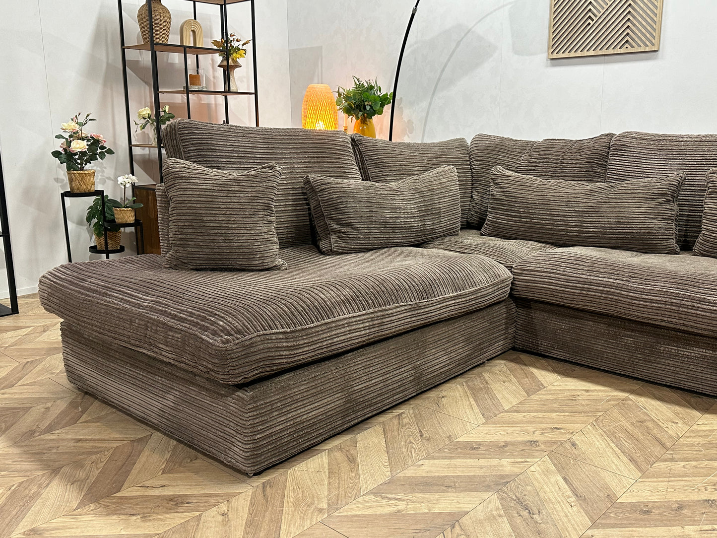 Bruine Ribstof Hoekbank ~ Losse Kussens Met Afneembare Hoezen