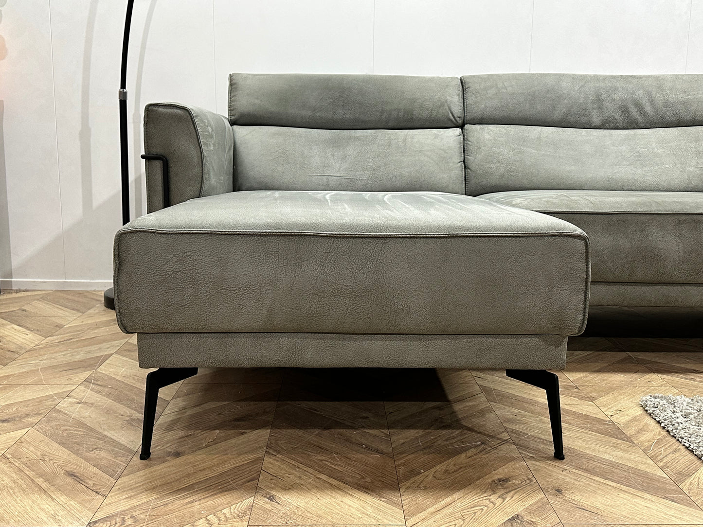 Xooon Grijze Suede Stoffen Hoekbank ~ Nieuwstaat