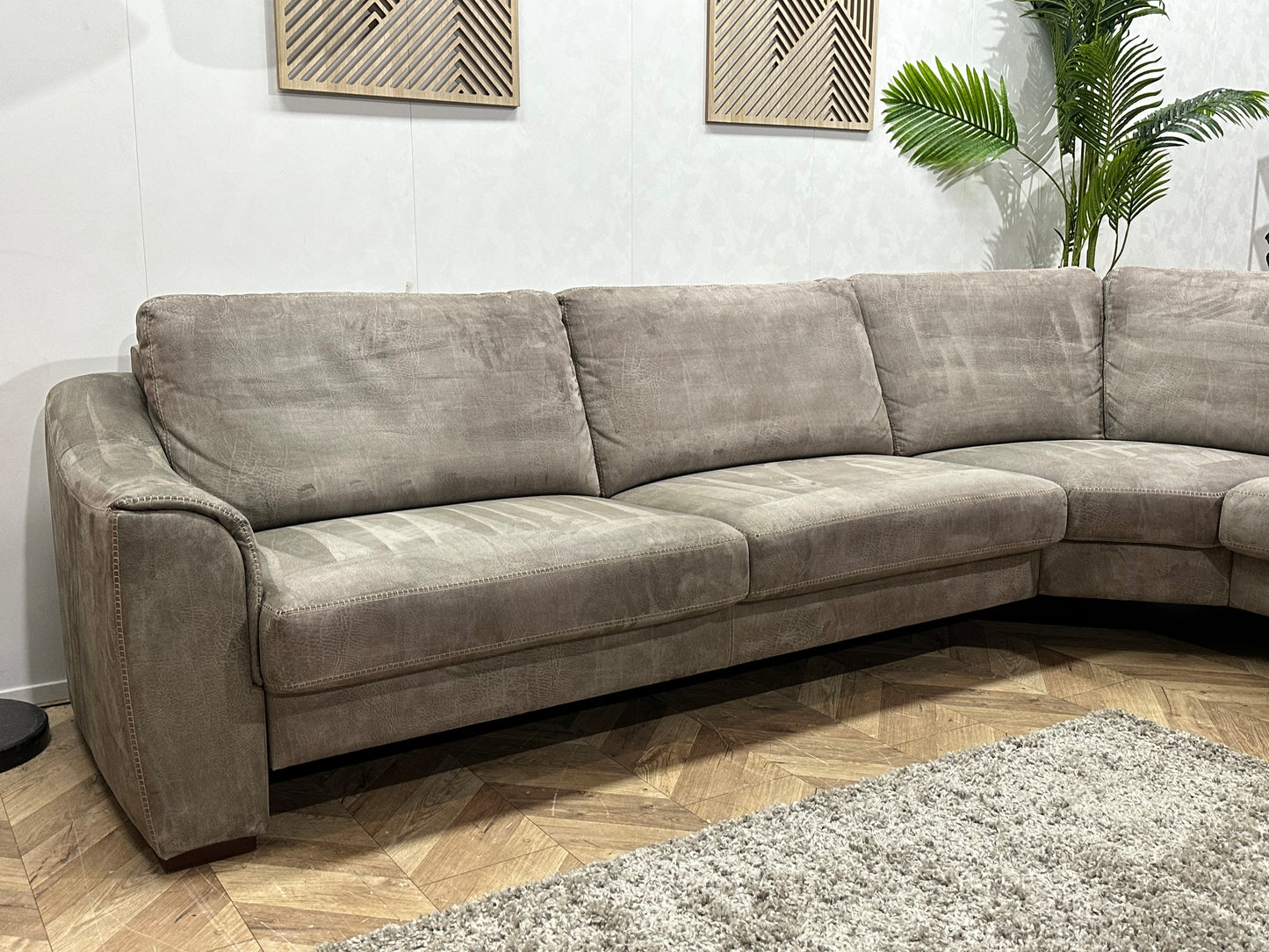 Grijze Suède Stoffen Hoekbank ~ Vaste Kussens