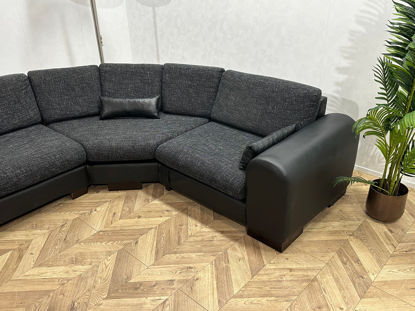 Zwarte/Antraciet Lederen/Stoffen Hoekbank Inc Hocker ~ Losse Kussens Met Afneembare Hoezen