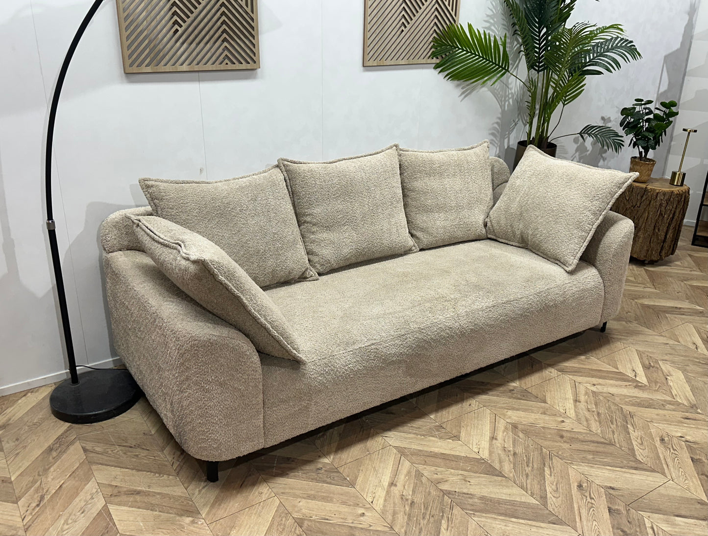 Crème Bouclé 2.5-Zits Bank ~ Losse Rugkussens Met Afneembare Hoezen