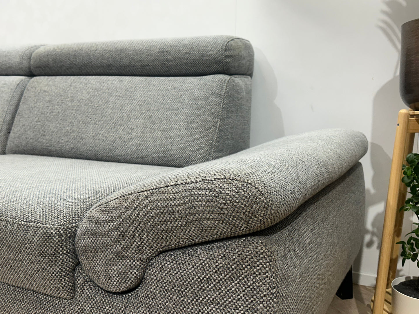 Montèl Licht Grijze Hoekbank ~ Verstelbare Arm/Hoofdsteunen