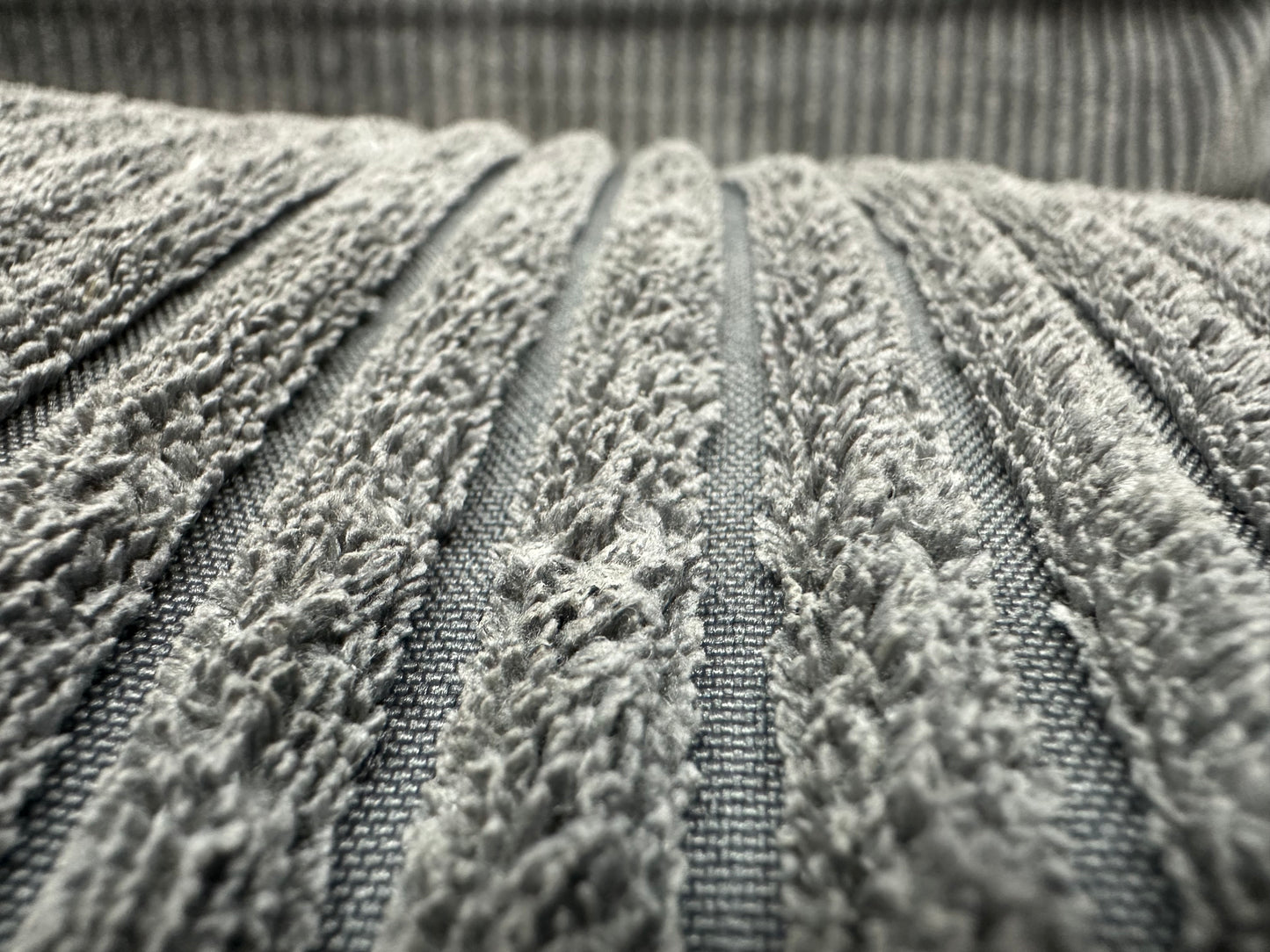 Grijze Ribstof 2.5-Zits Bank ~ Losse Kussens Met Afneembare Hoezen