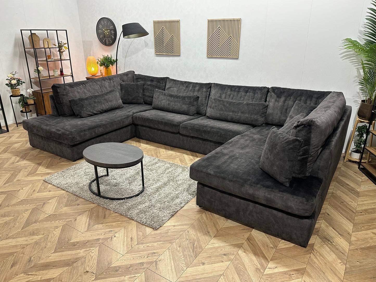 Antraciet Velvet U Bank ~ Nieuwstaat