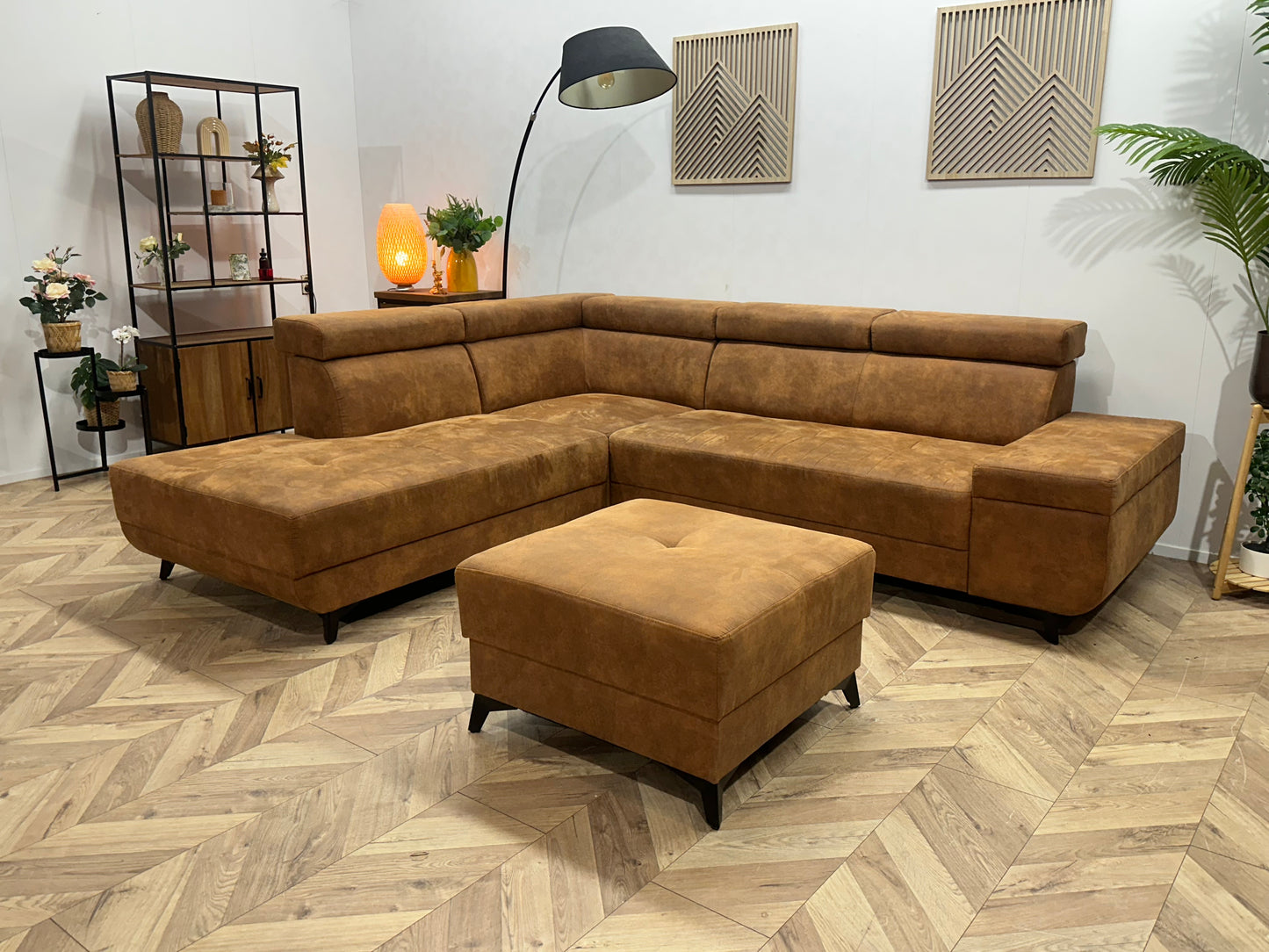 Cognac Bruine Suède Stoffen Hoekbank Inc Hocker ~ Verstelbare Hoofdsteunen ~ Nieuwstaat