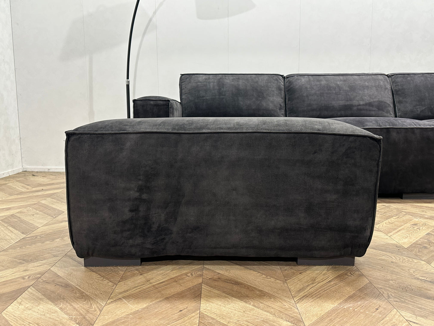 AvantGarde Antraciet Velvet U Bank ~ Vaste Kussens