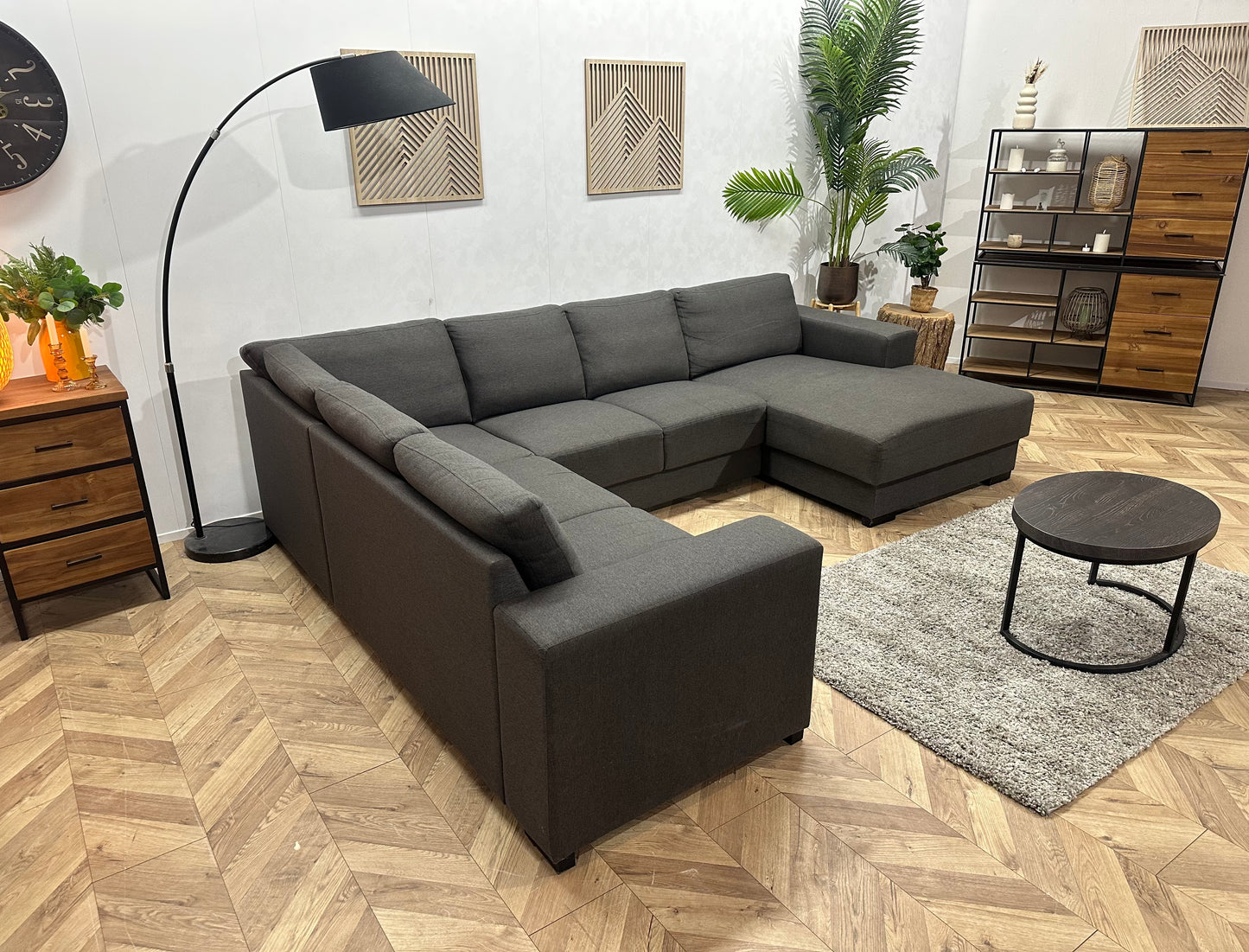 Grijze U Bank ~ Losse Rugkussens Met Afneembare Hoezen