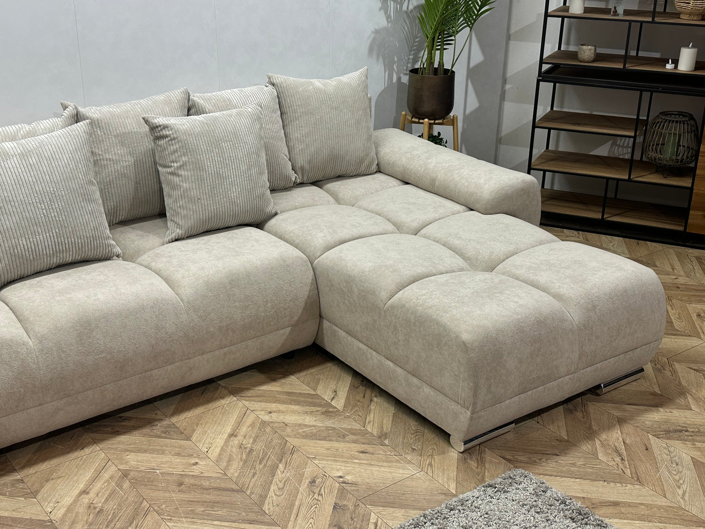 !Showroommodel! Crème Velvet U Bank ~ Losse Ribstof Rugkussens