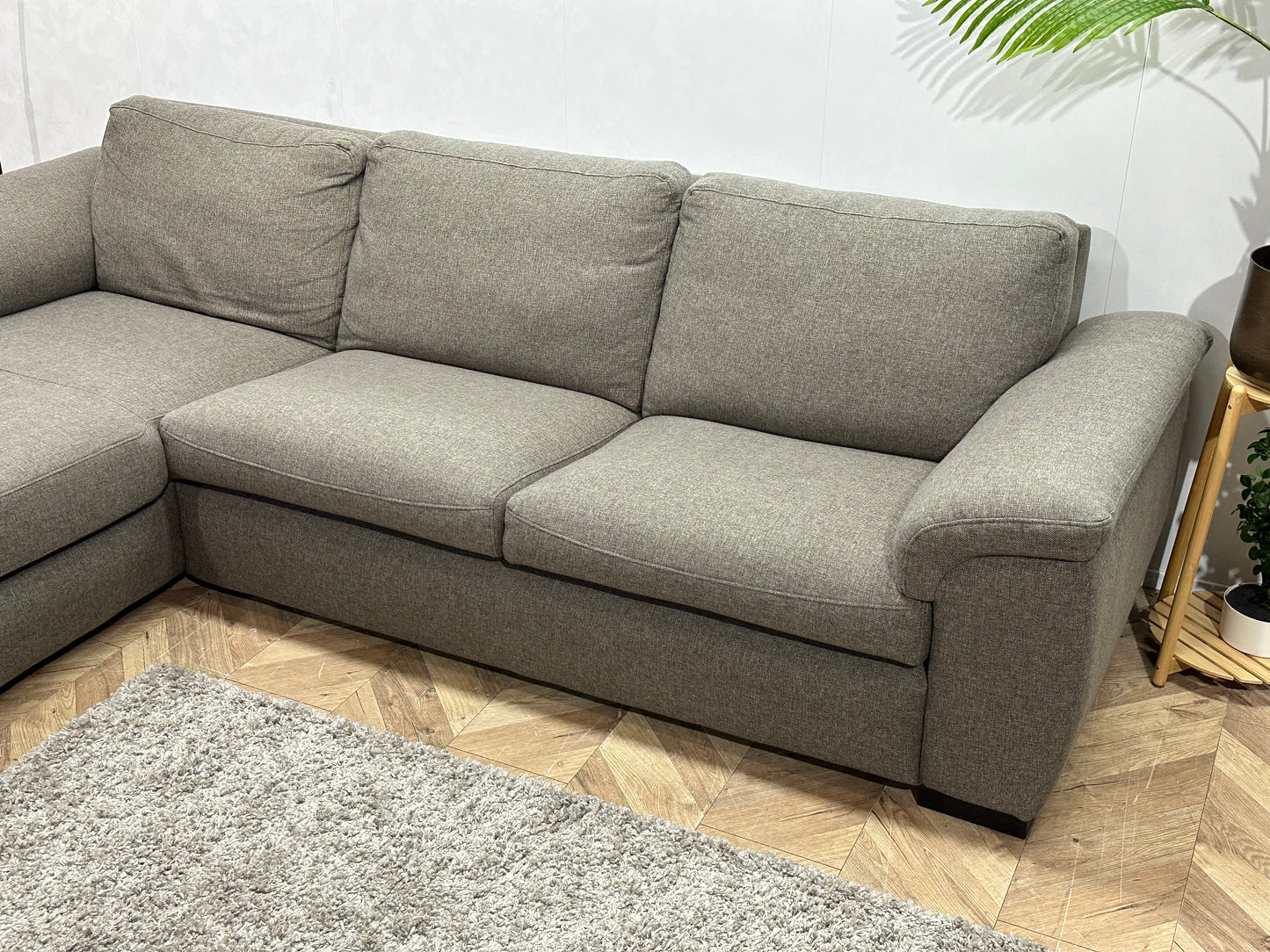 Grijze Hoekbank ~ Vaste Kussens