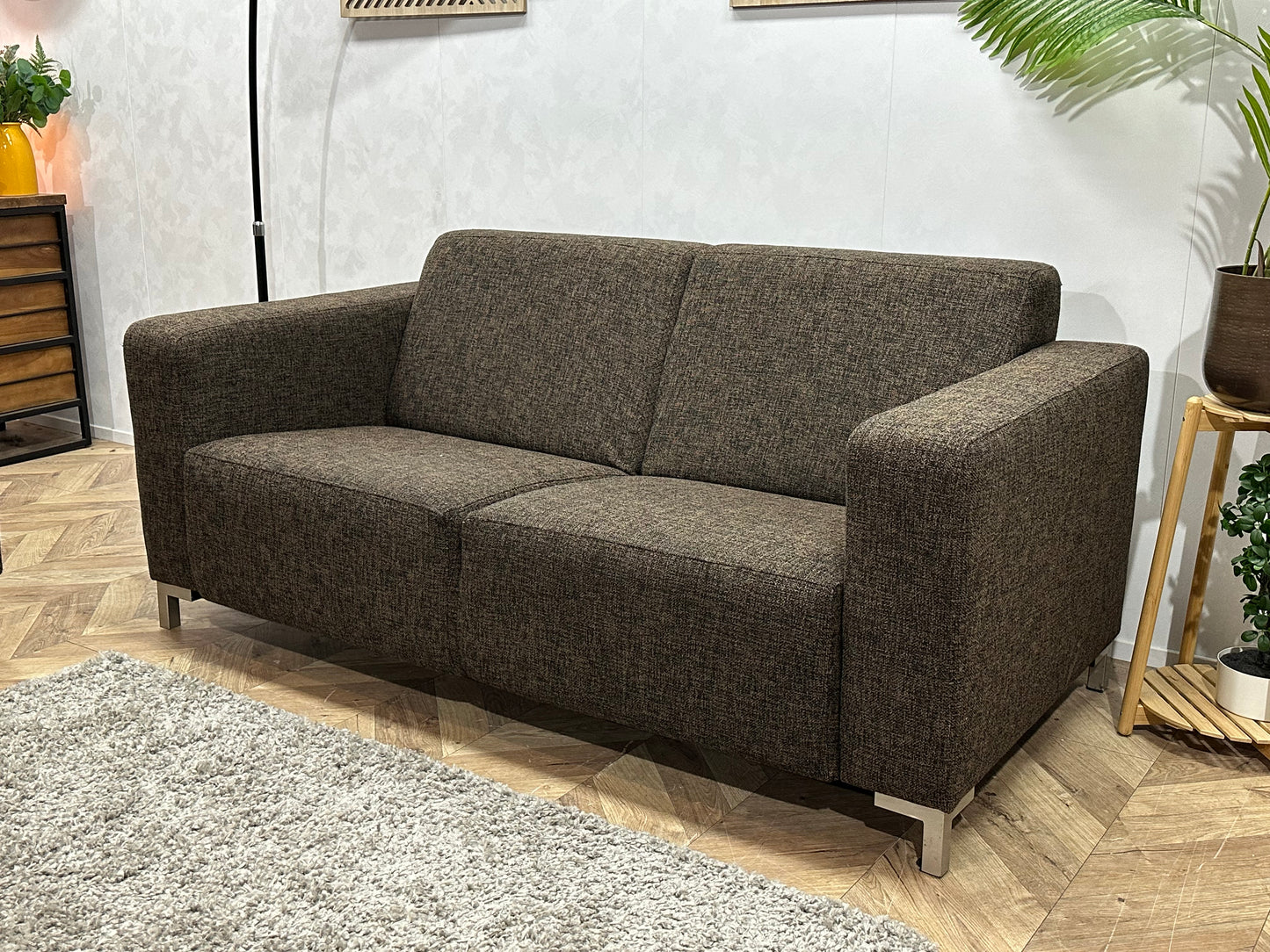 Bruine 2.5-Zits Bank Inc Fauteuil ~ Vaste Kussens