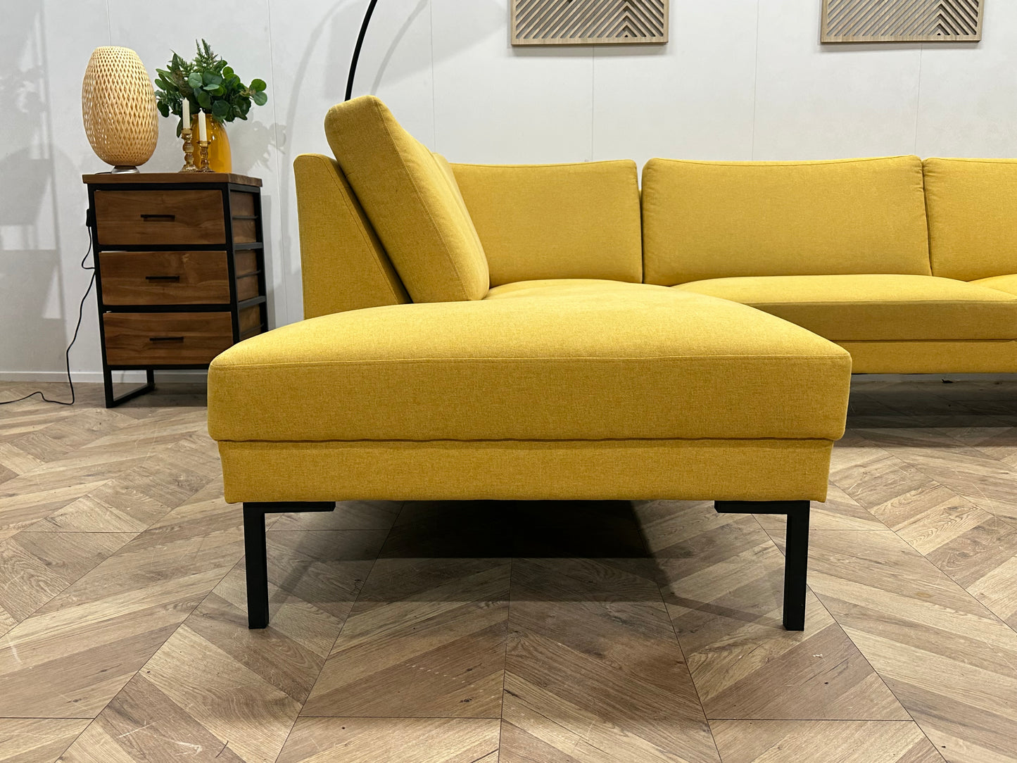 Gele Hoekbank ~ Losse Rugkussens Met Afneembare Hoezen