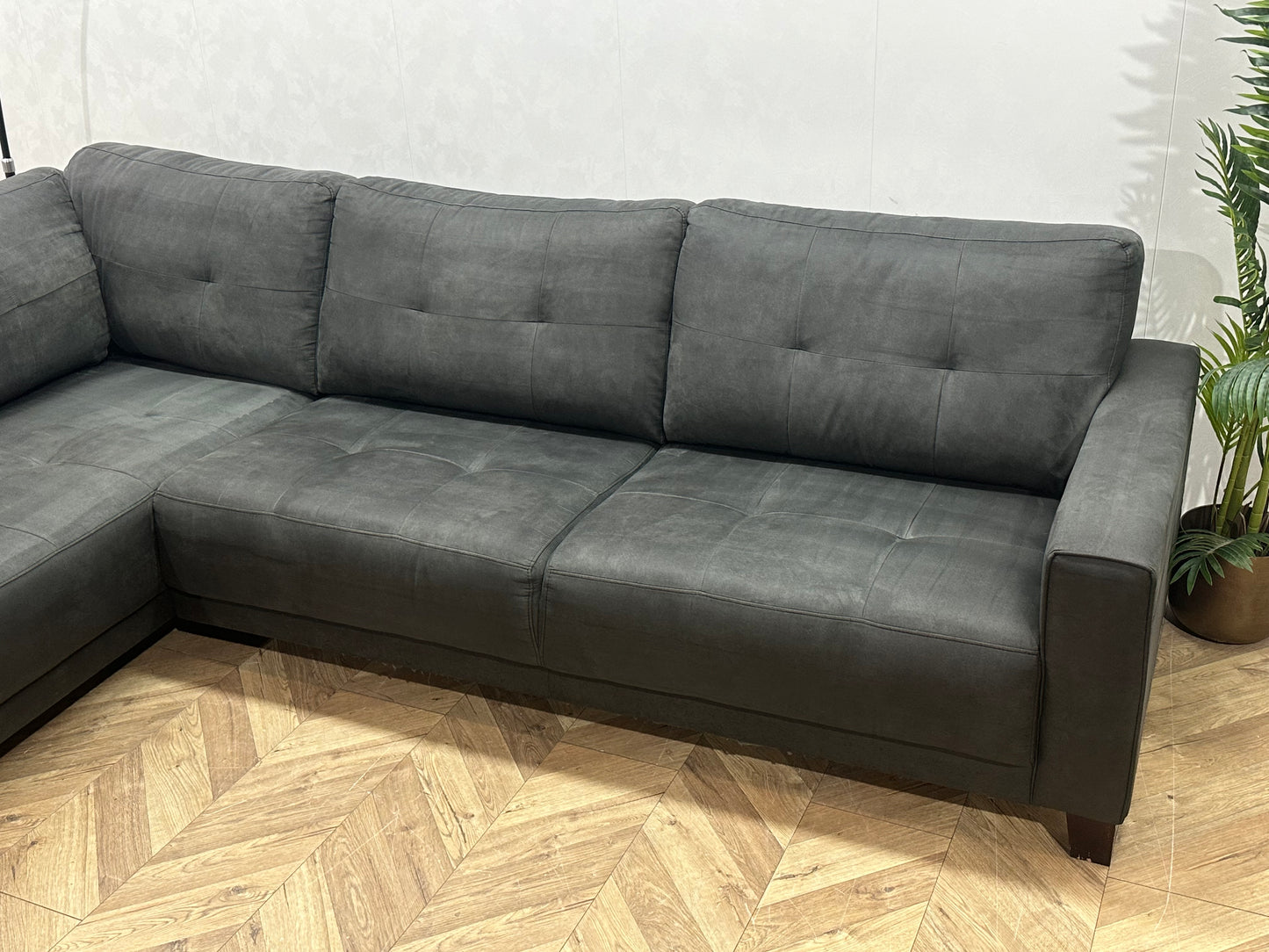 V.I.P. Seats Antraciet Suède Lederen Hoekbank ~ Losse Rugkussens Met Afneembare Hoezen
