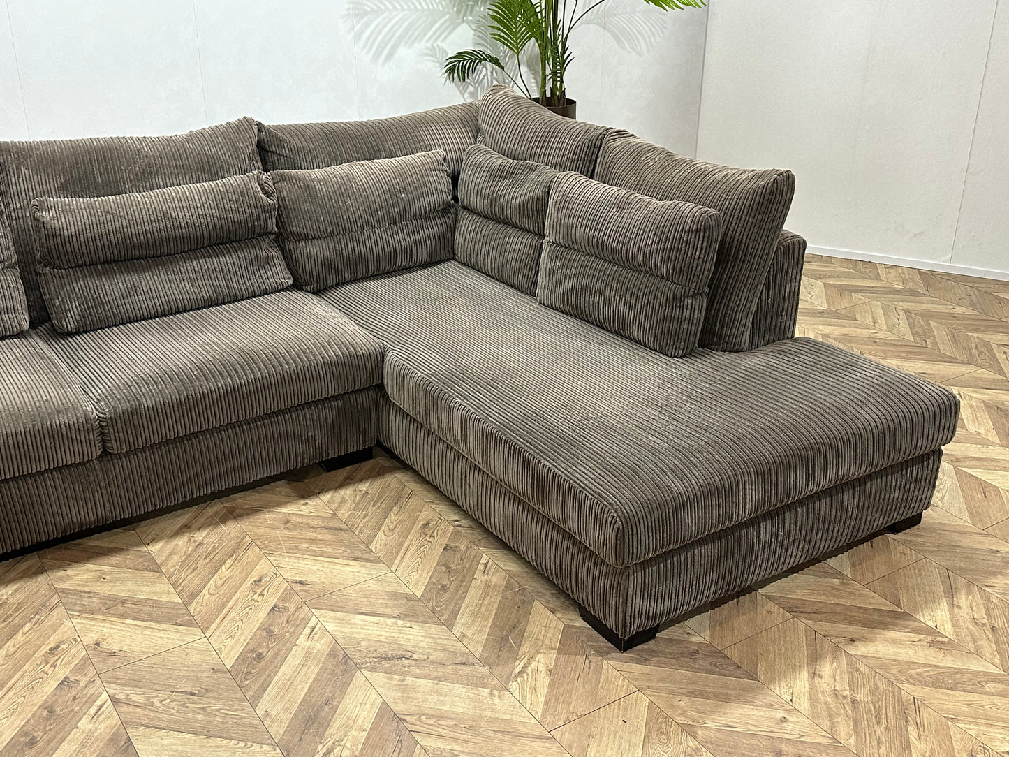 Licht Bruine Ribstof Hoekbank ~ Losse Kussens Met Afneembare Hoezen