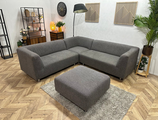 Grijze Hoekbank Inc Hocker ~ Vaste Kussens