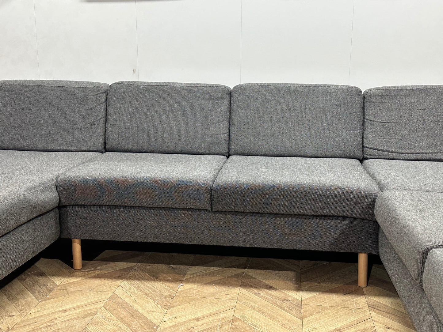 Grijze U Bank ~ Losse Rugkussens Met Afneembare Hoezen