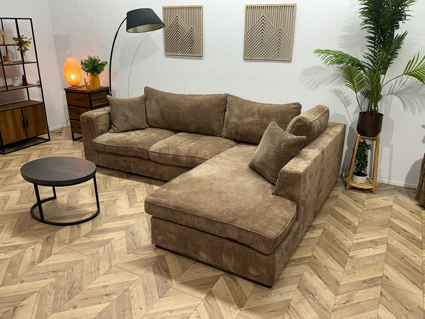 Room108 Bruine Ribstof Hoekbank ~ Losse Kussens Met Afneembare Hoezen